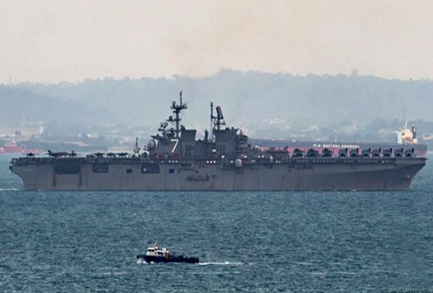 மத்திய கிழக்கை நோக்கிப் பயணிக்கும் அமெரிக்க போர்க்கப்பல் - மலாக்கா நீரிணையைக் கடக்கிறது