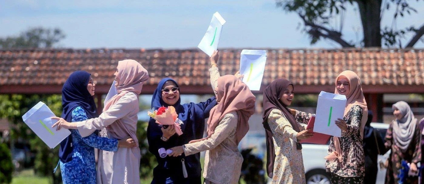 2025 எஸ்பிஎம் தேர்வு முடிவுகளில் புதிய சாதனை / அதிக தேர்ச்சி, தேசிய சராசரி தரம் உயர்ந்ததாக கல்வி இலாகா அறிவிப்பு