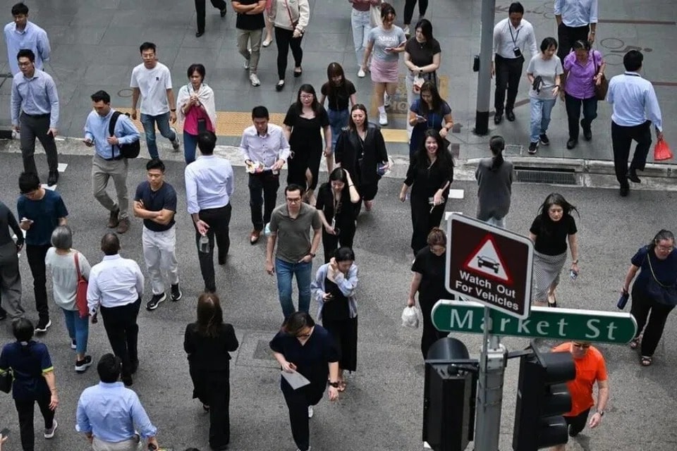 சிங்கப்பூரின் ஊழியர் சந்தை 2025-இல் விரிவடைந்தது: மனிதவள அமைச்சு அறிக்கை