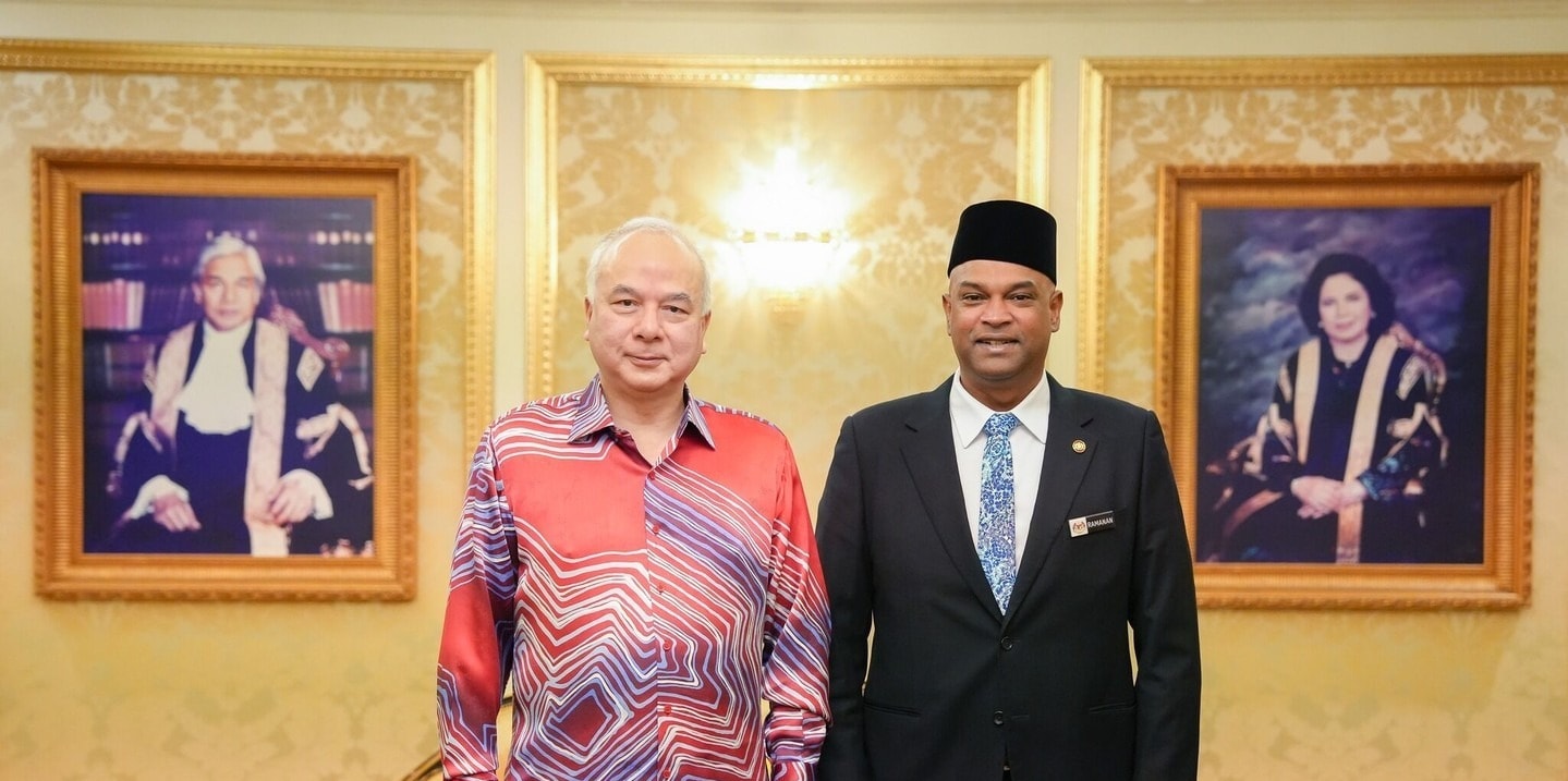 பேராக் சுல்தானை அமைச்சர் ரமணன் மரியாதை நிமித்தமாக சந்திப்பு