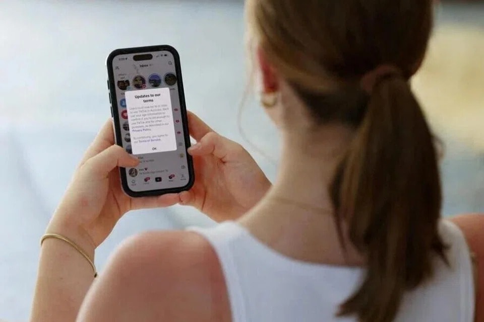 சமூக ஊடகங்களை அதிகமாகப் பயன்படுத்துவதால் இளையர்களின் நல்வாழ்வு பாதிப்பு: ஆய்வு