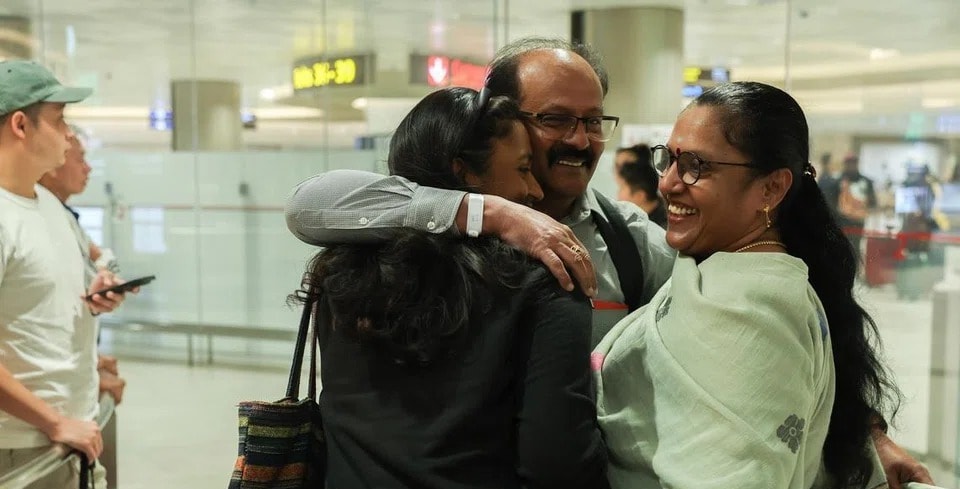 ஆகாயப் படை சிறப்பு விமானத்தில் சவூதியிலிருந்து நாடு திரும்பிய சிங்கப்பூரர்கள்