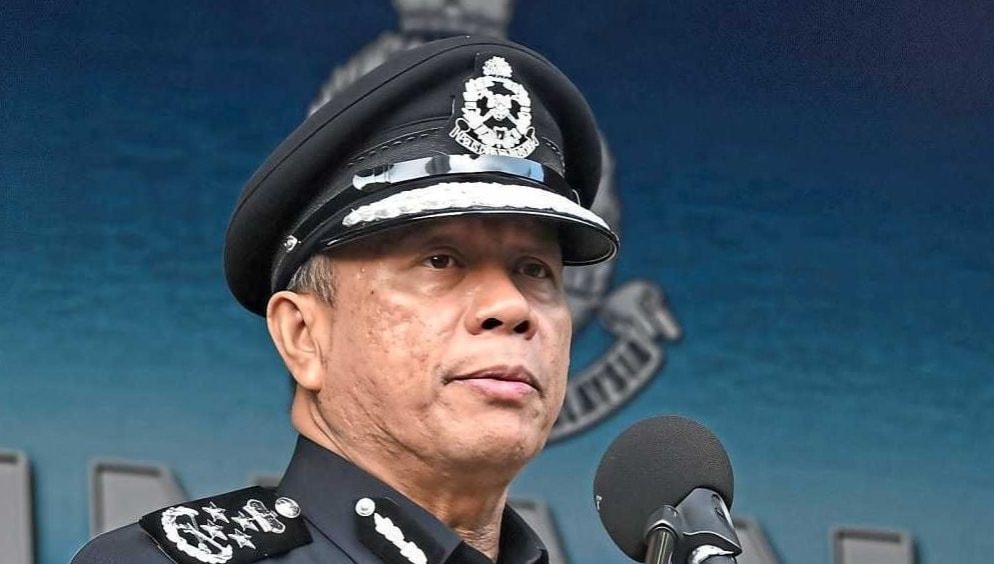 பெருநிறுவன மோசடிக் குற்றச்சாட்டு / வர்த்தகர் விக்டர் சின்க்குச் சொந்தமான பல இடங்களில் போலீசார் அதிரடிச் சோதனை