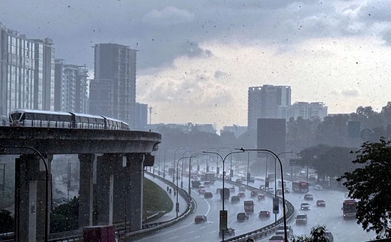 பினாங்கு, பேராக், பகாங், சிலாங்கூர் மாநிலங்களில் இடியுடன் கூடிய கனமழை - மெட்மலேசியா எச்சரிக்கை