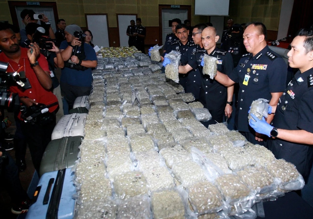 போதைப் பொருள் கடத்தல் கும்பல் முறியடிப்பு 