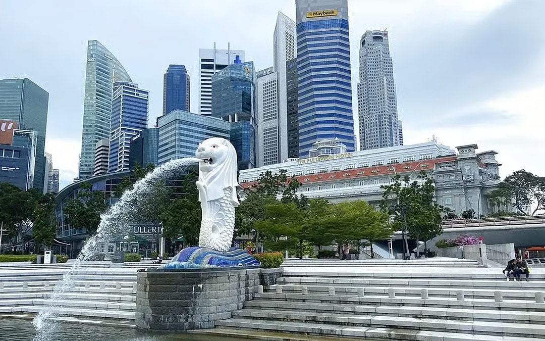 சிங்கப்பூரில் மோசடி கும்பல்களுக்கு உதவும் மலேசியர்கள் – போலீஸ் எச்சரிக்கை