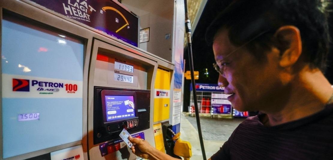 வெளிநாட்டு கடன் அட்டைகள் மூலம் ரோன்95 பெட்ரோல் வாங்குவதற்குத் தடை