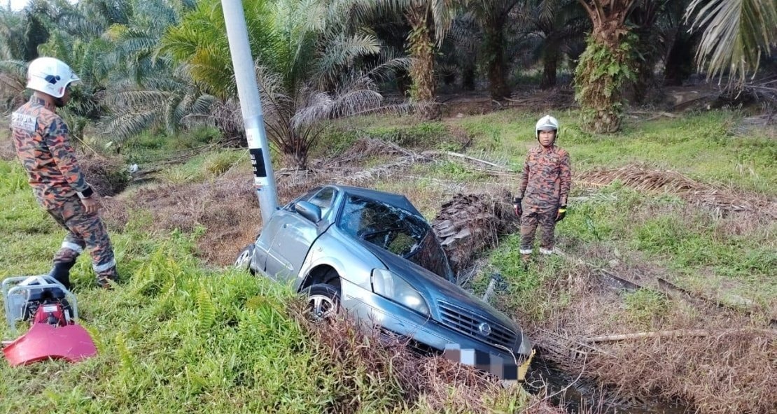 ஜோகூர் சாலை விபத்து: இளம் தம்பதியினர் பலி