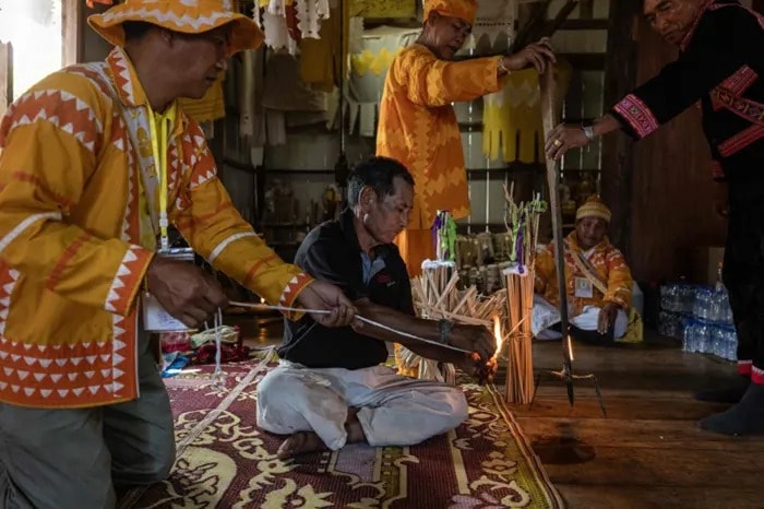 மியான்மர் உள்நாட்டுப் போர்: தாய்லாந்து எல்லை மலைக் கிராமங்களில் உருவெடுக்கும் போதைப்பொருள் அச்சுறுத்தல்