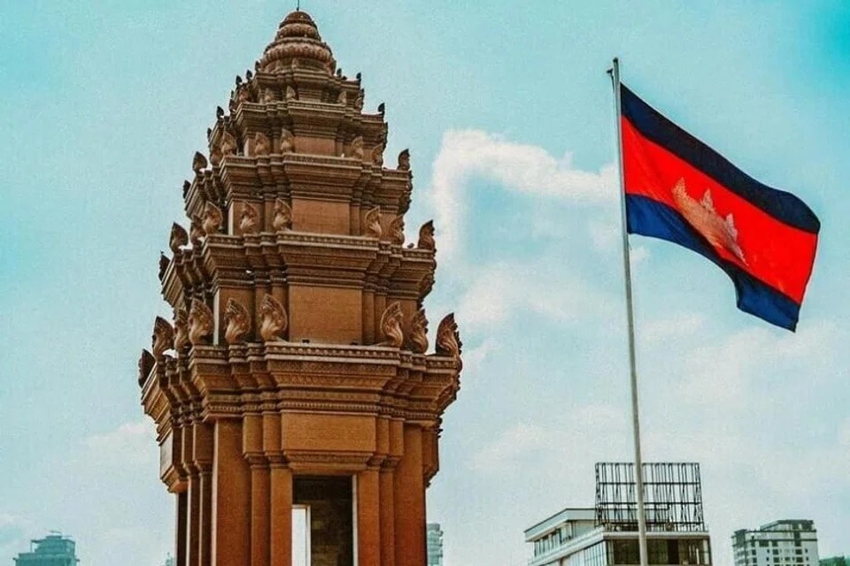 சிங்கப்பூர் நிறுவனங்களிடம் கூடுதல் எரிபொருள் வழங்கக் கோரிக்கை விடுத்தது கம்போடியா