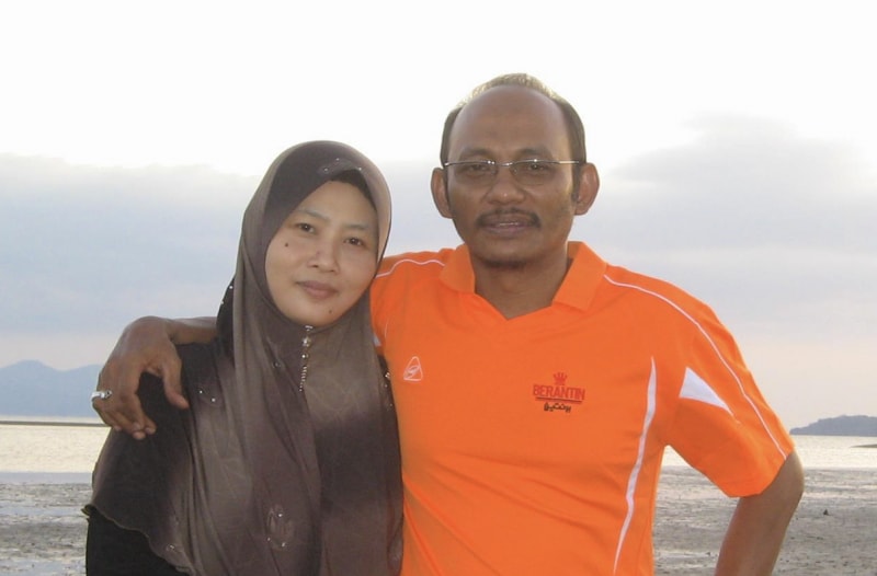 அம்ரி சே மாட் வழக்கு: இழப்பீடு வழங்குவதை நிறுத்தி வைக்கும் அரசின் முயற்சிக்கு அவரது மனைவி கடும் எதிர்ப்பு