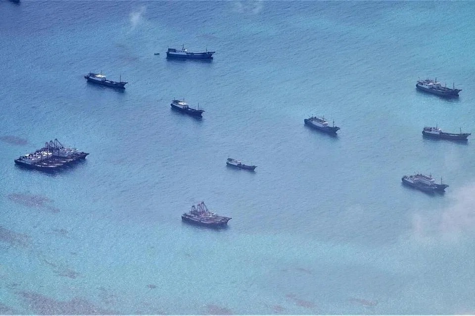 தென் சீனக் கடல்: சீனப் படகுகள் சயனைடு விஷத்தைப் பயன்படுத்துவதாக பிலிப்பைன்ஸ் குற்றச்சாட்டு