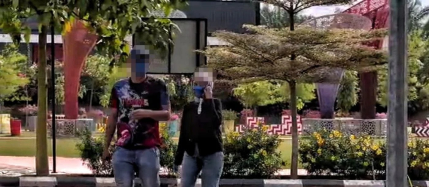 பேருந்து ஓட்டும் போது மடியில் பெண்: ஓட்டுநர் போலீசில் வாக்குமூலம்