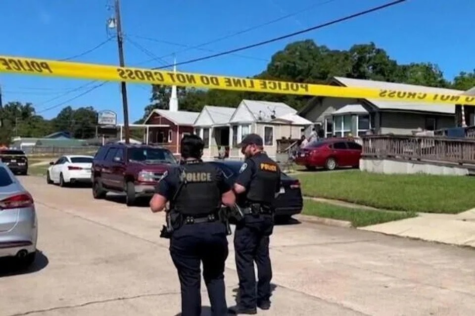 அமெரிக்காவில் பயங்கரம்: 8 குழந்தைகளைச் சுட்டுக் கொன்ற தந்தை!