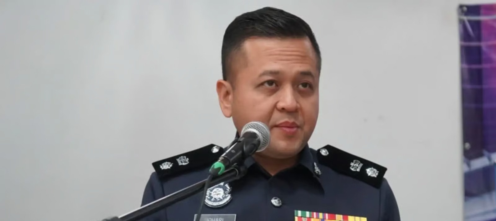 நீலாயில் இரு ஆயுதக் கொள்ளைச் சம்பவங்களில் ஐவருக்கு போலீஸ் வலைவீச்சு