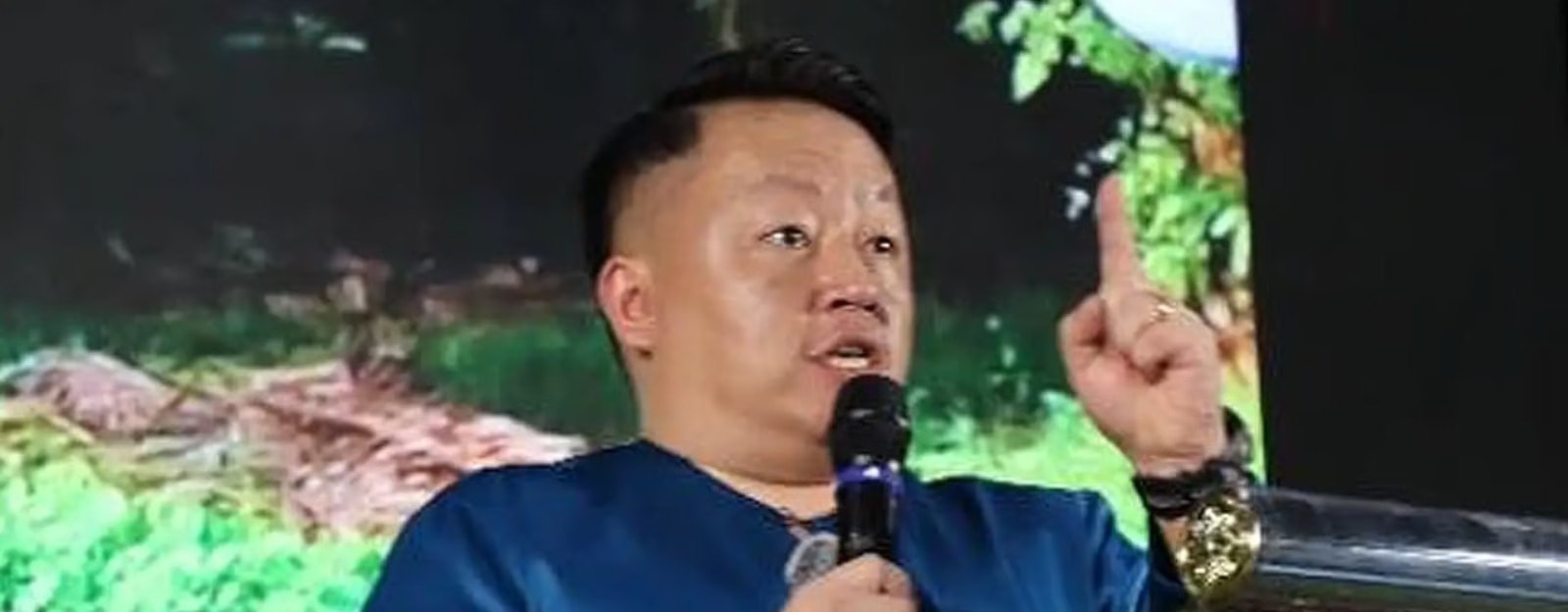 ஜோகூர் பெர்சாத்து முன்னாள் தலைவருக்கு அறுவை சிகிச்சை: தவறுதலாக தன்னைத் தானே சுட்டுக் கொண்டார்