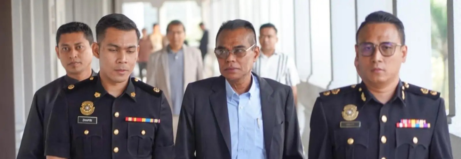 சுற்றுச்சூழல் தலைமை இயக்குநர், துணை இயக்குநருக்கு எதிராக 1 லட்சத்து 21 ஆயிரம்  ரிங்கிட் லஞ்ச ஊழல் குற்றச்சாட்டு 