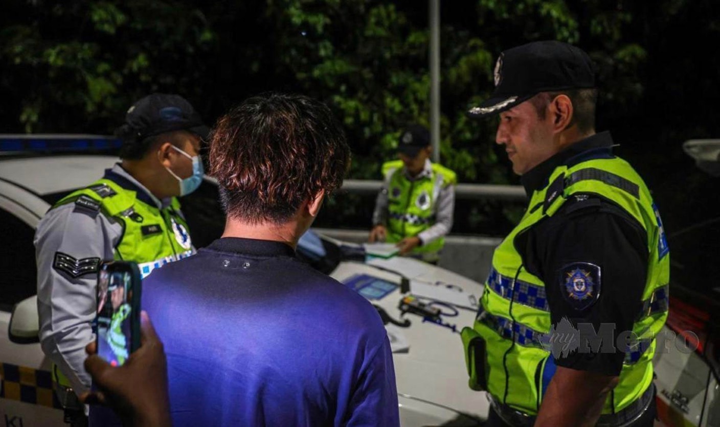 மதுபோதையில் வாகனம் ஓட்டிய வழக்கறிஞர் உள்ளிட்ட மூவர் கைது!