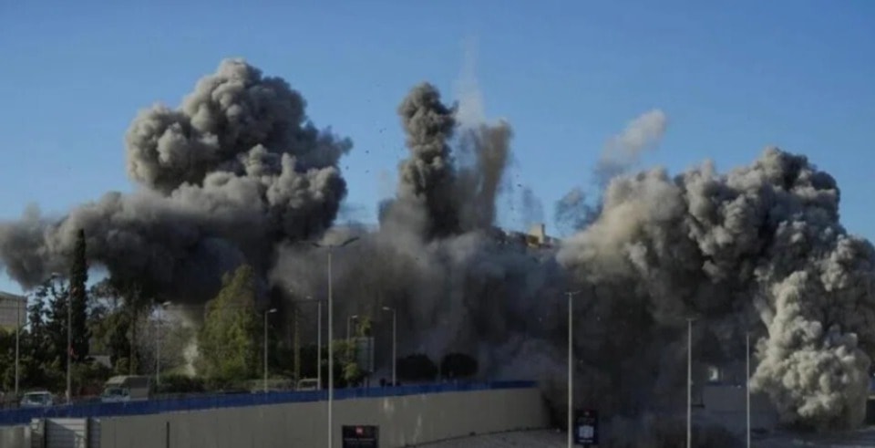 லெபனான் தலைநகர் பெய்ரூட் மீது இஸ்ரேல் பயங்கரத் தாக்குதல் - கட்டிடங்கள் தரைமட்டம்