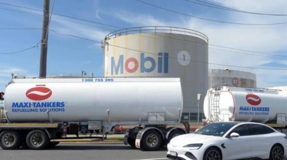 டிரம்ப் எச்சரிக்கை: உலக சந்தையில் கச்சா எண்ணெய் விலை 4.6% அதிரடி உயர்வு