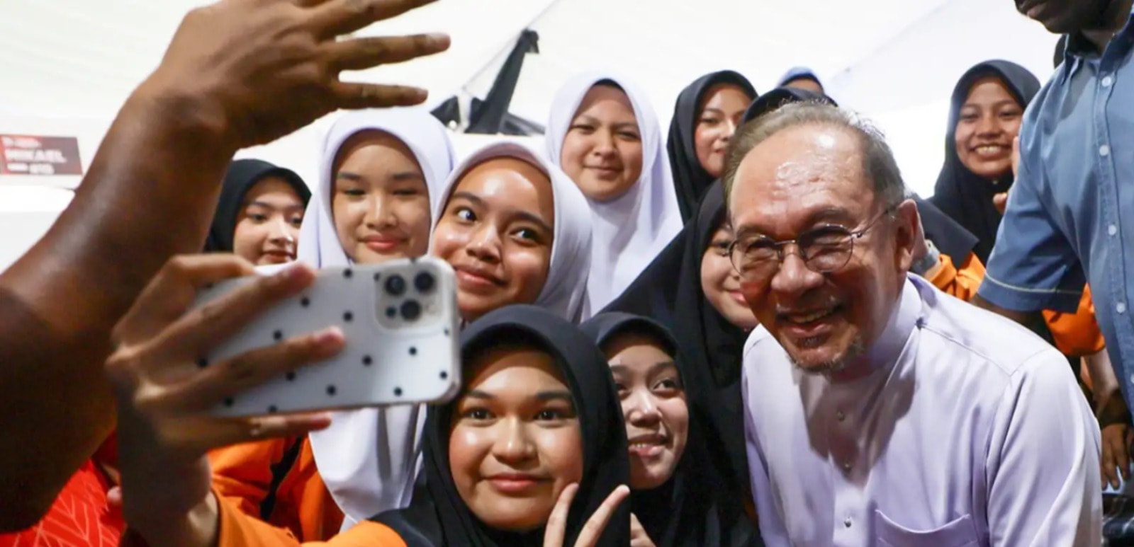 இனவெறியைத் தூண்டும் குரல்களுக்கு எதிராக நில்லுங்கள் - இளைஞர்களுக்கு அன்வார் அறிவுறுத்து