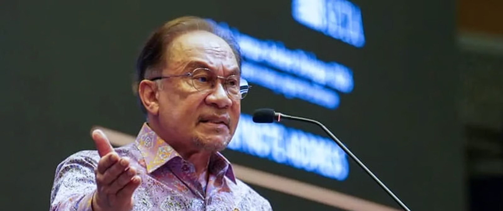 நாட்டில் எண்ணெய் விநியோகத் தட்டுப்பாடு ஏற்படாது: பிரதமர் அன்வார் உத்தரவாதம்