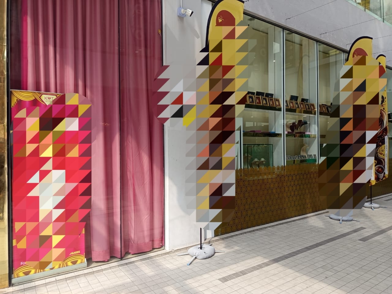 பிரிக்பீல்ட்ஸில்  நகைக்கடை கொள்ளை: 12 பேரிடம் விசாரணை