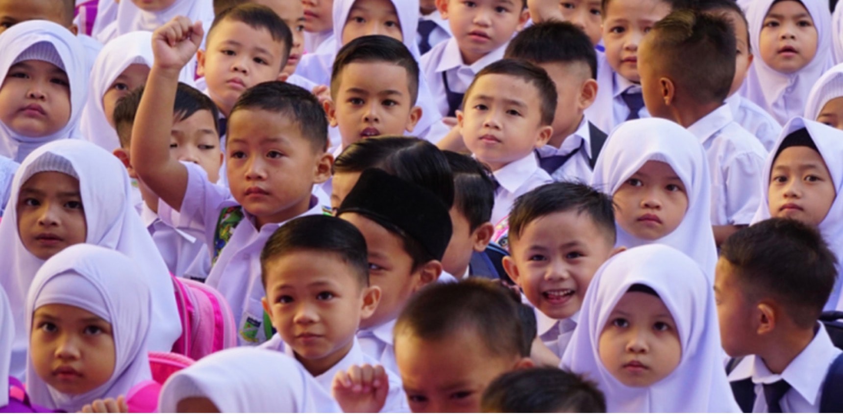 கடும் வெப்பம்: வீட்டிலிருந்தே கல்வி முறையை அமல்படுத்த பெற்றோர் கோரிக்கை