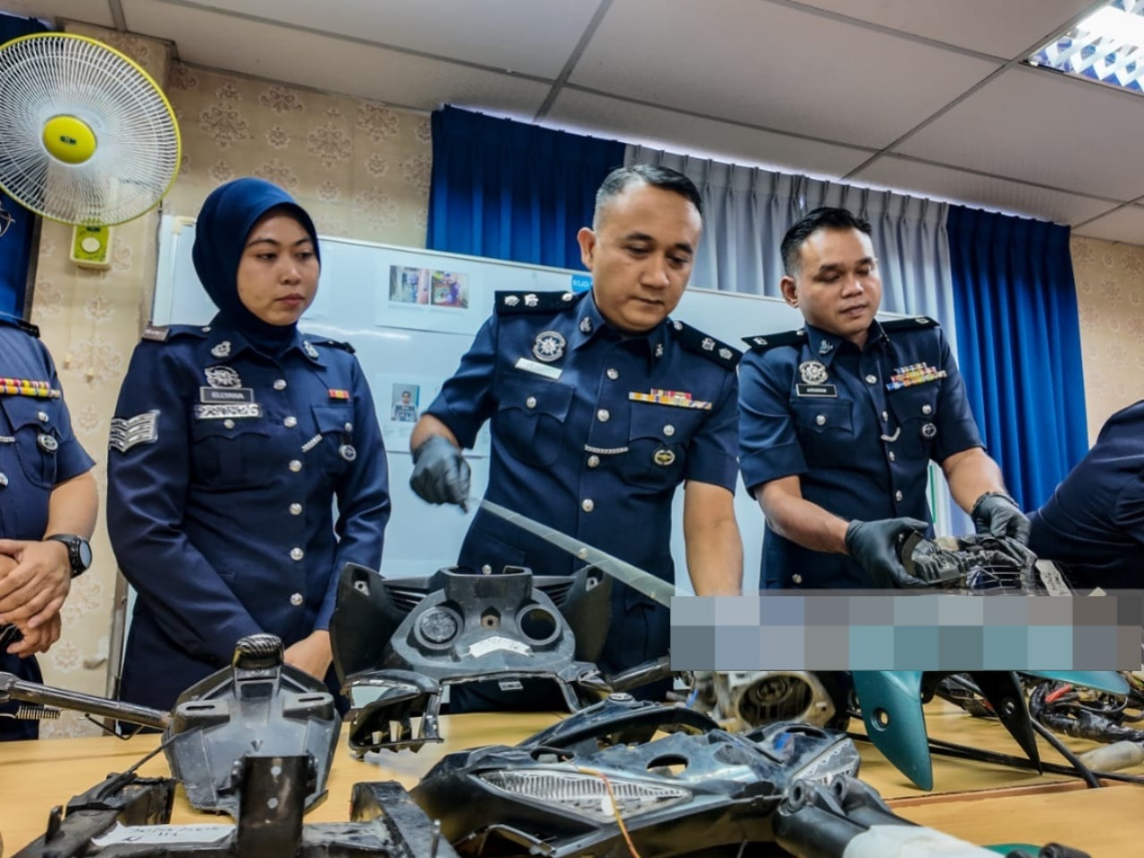 கெங் முன்சுங் மோட்டார் சைக்கிள் திருட்டுக் கும்பல் முறியடிப்பு: தலைவன் உட்பட 11 பேர் கைது