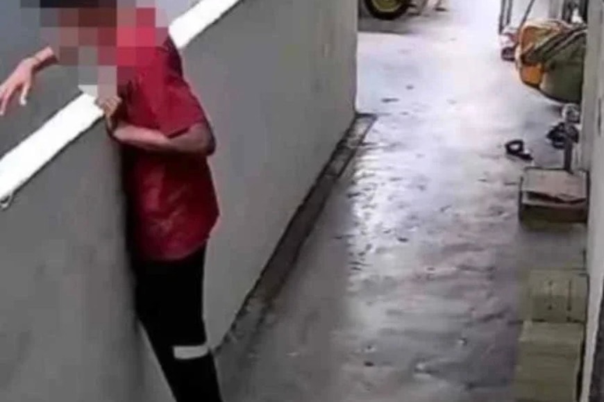 13-ஆவது மாடியிலிருந்து கல் வீசிய சிறுவன்: காவற்படை  விசாரணை