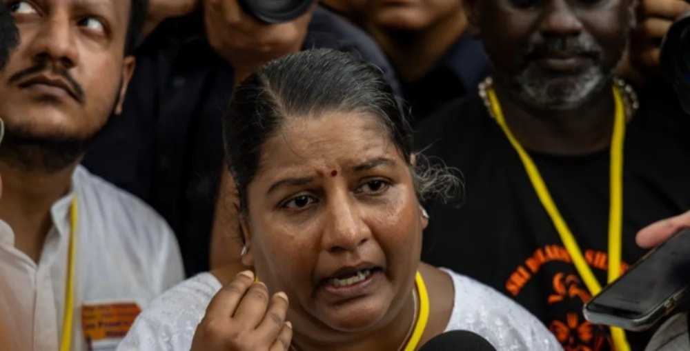 போலீஸ் படைத் தலைவருக்கு எதிரான இந்திரா காந்தி வழக்கில் இன்று தீர்ப்பு / நீதி நிலைநாட்டப்படும் என இந்திரா நம்பிக்கை 