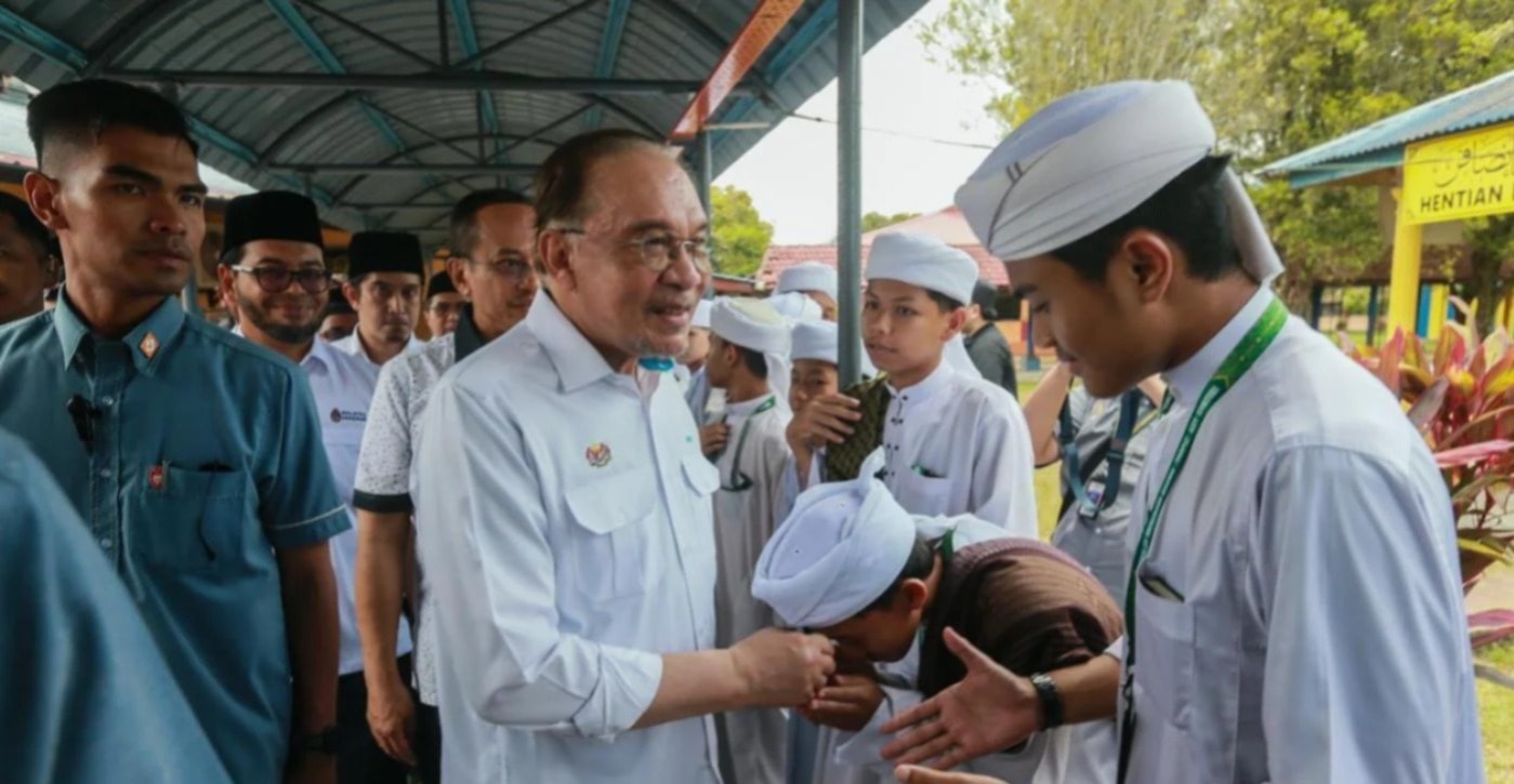 "பிலிப்பைன்ஸிற்கு மலேசியா டீசல் விநியோகமா? அடிப்படையற்ற குற்றச்சாட்டை மறுத்தார் பிரதமர் அன்வார்"