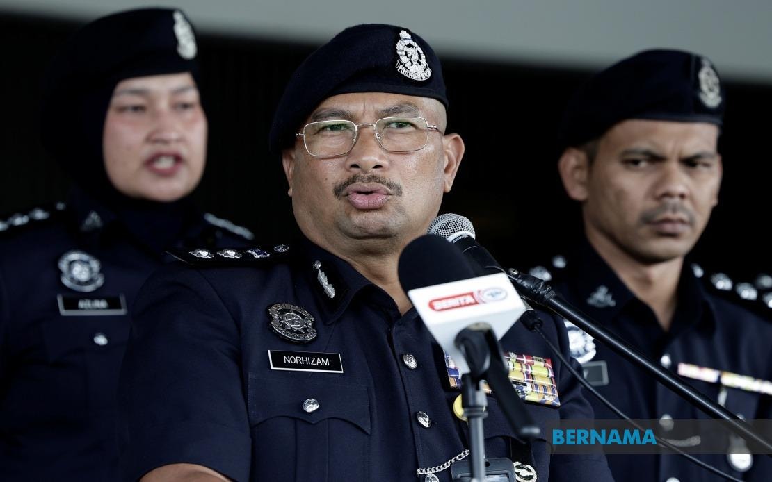 பெண்ணைக் கத்தியால் குத்திய மாணவன்: 7 நாட்கள் தடுப்புக் காவல்