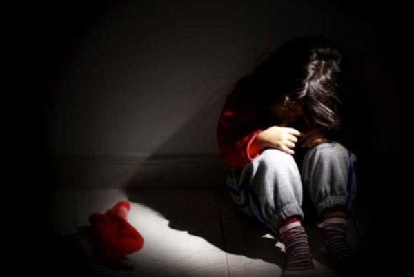 மச்சாங்கில் சித்ரவதை : 10 வயது சிறுவனைப் பழிவாங்கிய உறவினர்கள் - தம்பதியினர் அதிரடி கைது