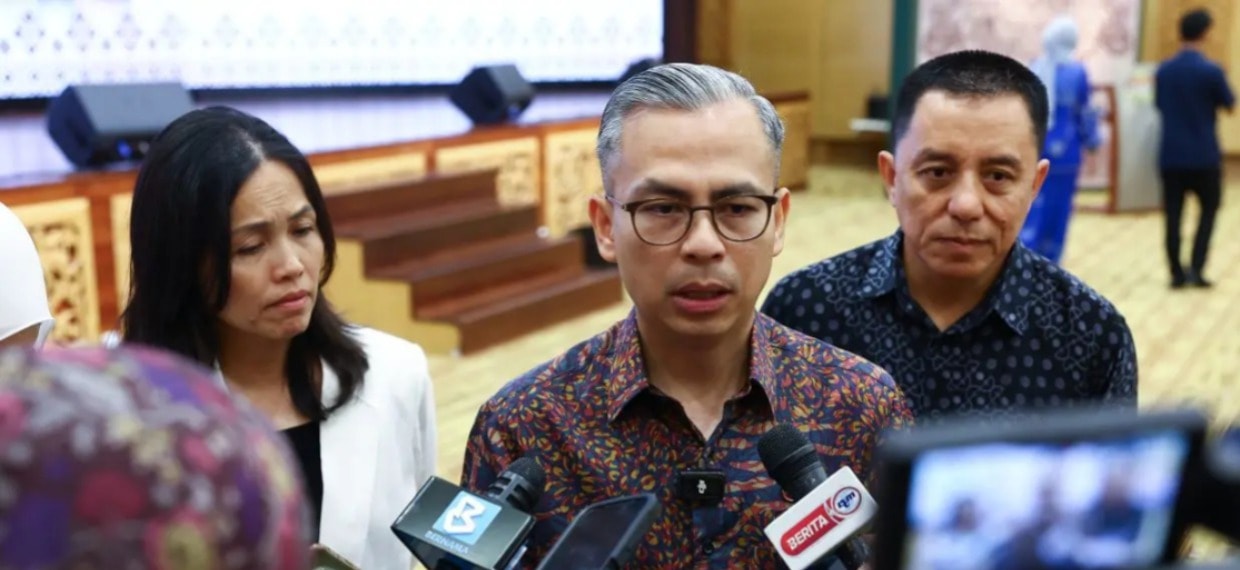 16 வயதிற்குட்பட்ட சிறார்களுக்கு சமூக ஊடகக் கட்டுப்பாடு: ஜூன் மாதம் முதல் அமல்!