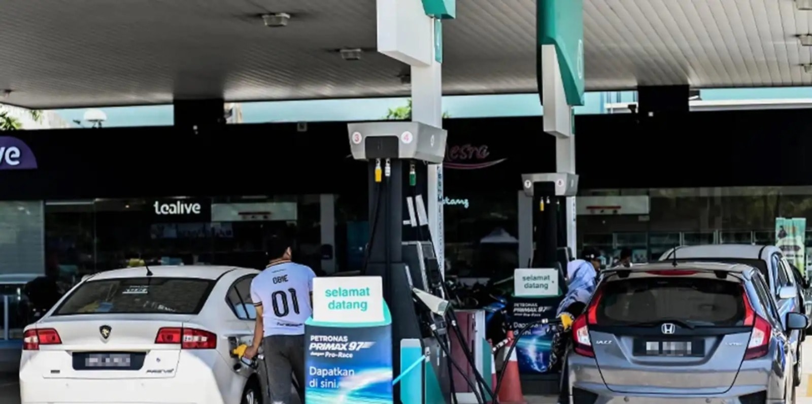 எரிபொருள் கடத்தலைத் தடுக்க எல்லையோர எரிபொருள் நிலையங்களில் போலீஸ் பாதுகாப்பு