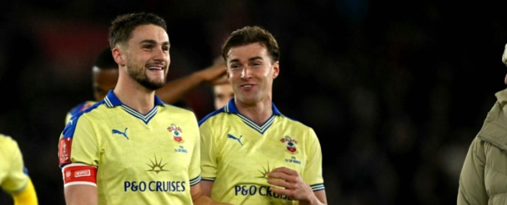 சவுதாம்ப்டன் அதிரடி வெற்றி: ரெக்ஸ்ஹாமை 5-1 என்ற கணக்கில் வீழ்த்தி பிளே-ஆஃப் வாய்ப்பை உறுதி செய்தது