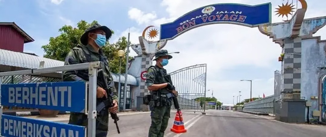 மலேசியா - தாய்லாந்து எல்லை காட்டுப் பகுதியில் 80 சட்டவிரோதக் குடியேறிகள் கைது