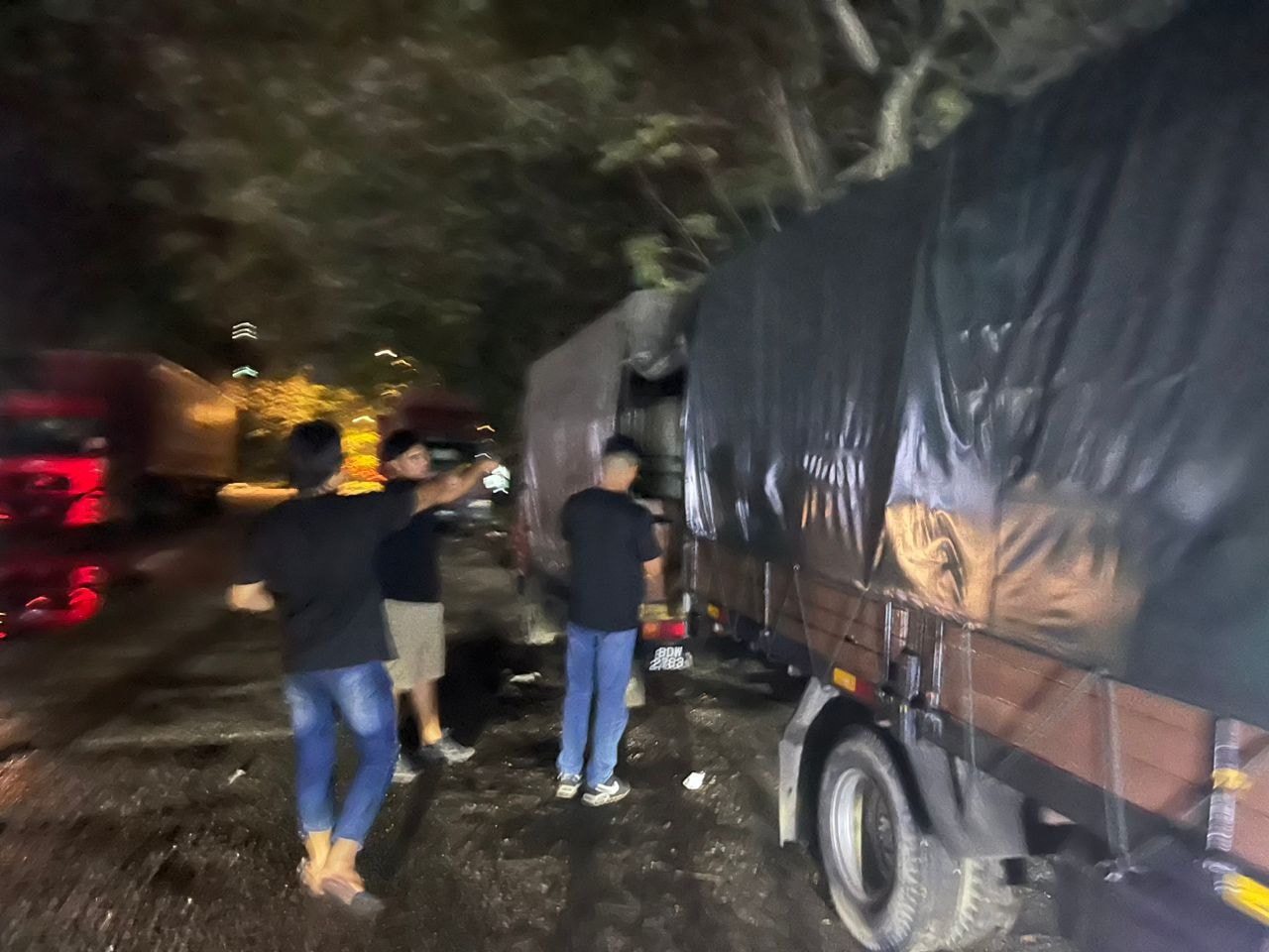 மானிய டீசல் கடத்தல் முயற்சி முறியடிப்பு: சிலாங்கூரில் இரண்டு லாரிகள் பறிமுதல்; இருவர் கைது