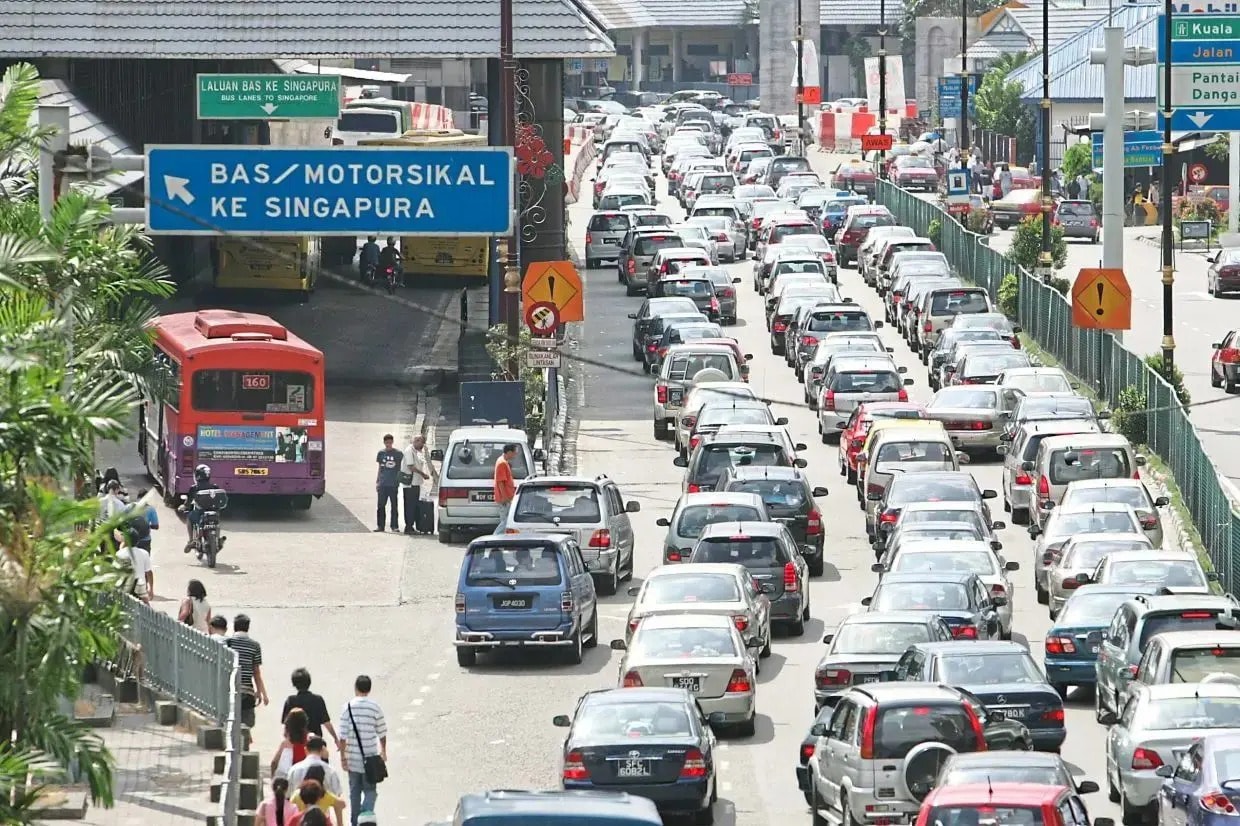 அபராதம் செலுத்தாத வெளிநாட்டு வாகனங்களுக்கு சிங்கப்பூர் தடை