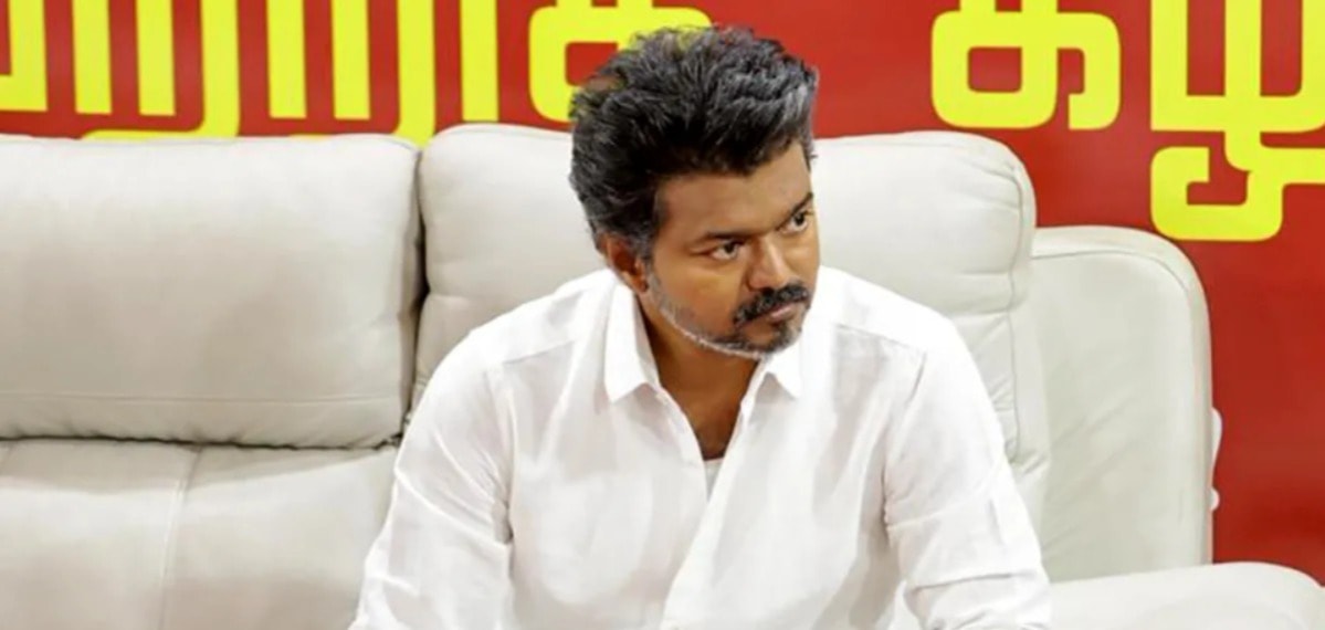 தமிழக அரசியல் களத்தில் பரபரப்பு: விஜய் முதலமைச்சராகப் பதவியேற்பதில் சிக்கல் – விழா திடீர் ஒத்திவைப்பு
