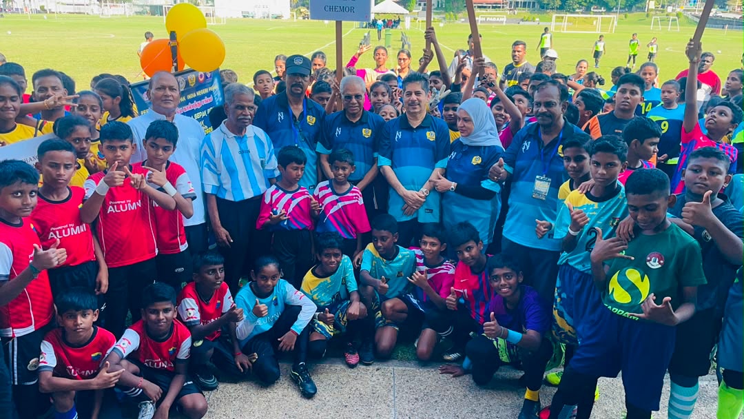 30 ஆயிரம் ரிங்கிட் மானியத்துடன் நடத்தப்படும் அரசாங்க காற்பந்துப் போட்டியை தவிர்த்த பேராக் தமிழ்ப்பள்ளிகள் – டத்தோ சிவநேசன் வருத்தம்