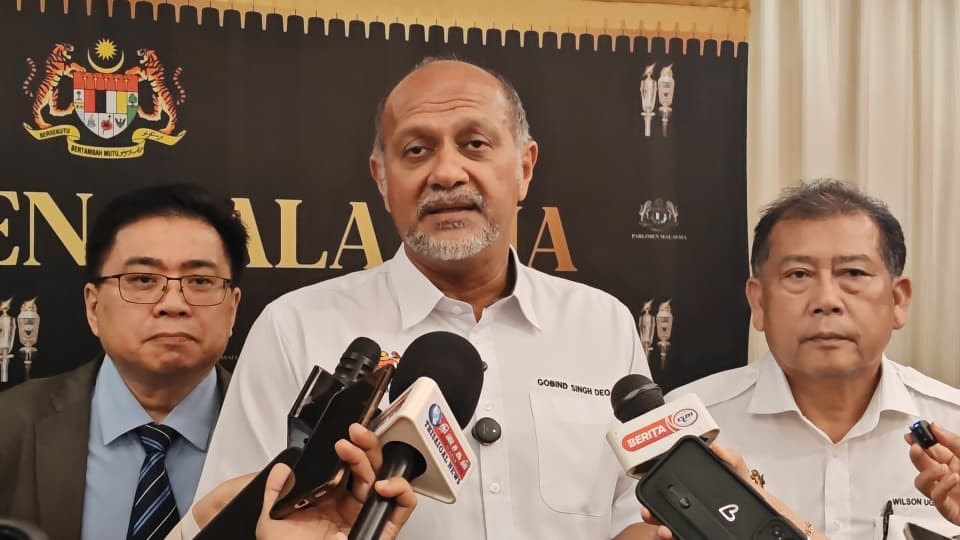 நாடாளுமன்ற விவாதப் பதிவுகளை நவீனமயமாக்க புதிய திறன்மிகு 'ஹென்செர்ட்' முறை அதிகாரப்பூர்வ ஒப்படைப்பு