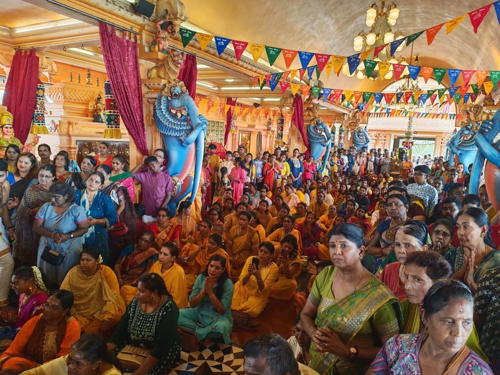 சிரம்பான் ஸ்ரீமஹா இராஜராஜேஸ்வரர் தேவஸ்தான மஹோற்சவப் பெருவிழா: பக்தி வெள்ளத்தில் மாடவீதிகளில் கோலாகலமாக வலம் வந்து சப்த இரத ஊர்வலம்
