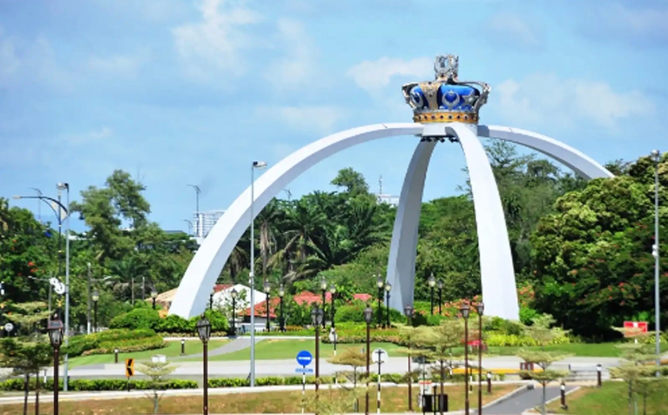 ஜோகூர் மாநில ஆட்சிக்குழு உறுப்பினர்களின் பதவியேற்பு விழா ஒத்தி வைப்பு