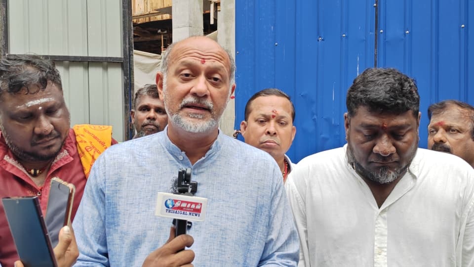 தேவி ஸ்ரீ பத்ரகாளியம்மன் ஆலயக் கட்டுமானப் பணி துரிதம்! நேரில் ஆய்வு செய்தார் கோபிந்த் சிங்