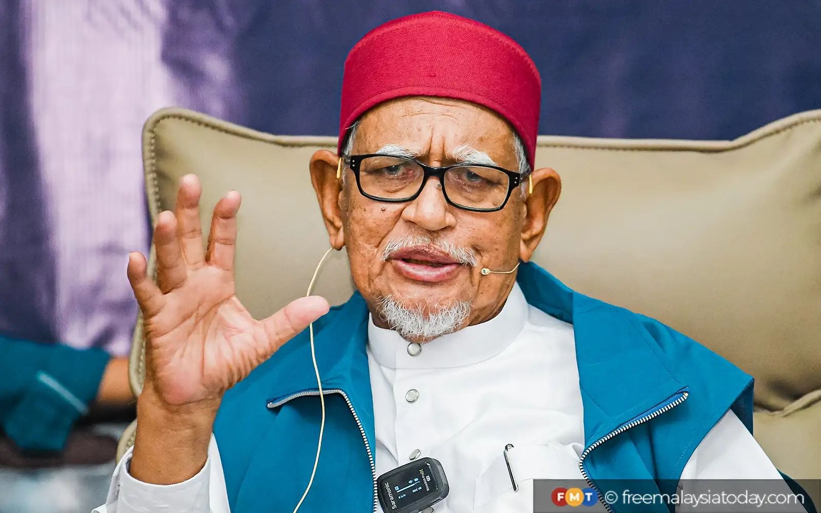பெர்சத்து கட்சி பெரிக்காத்தான் நேஷனல் கூட்டணியிலிருந்து தானாகவே வெளியேறியது: ஹாடி அவாங் அதிரடி அறிவிப்பு