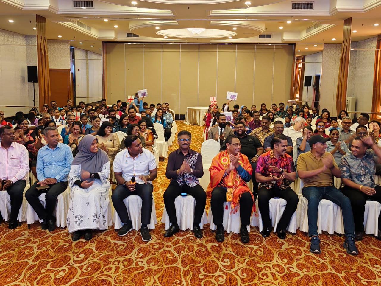 பினாங்கில் 28 தமிழ்ப்பள்ளிகளுக்கு 130 Lenova Tablet கைக்கணினி வழங்கப்பட்டது