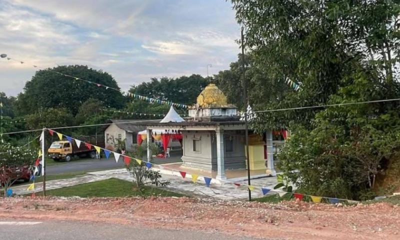 அத்துமீறி நுழைந்த வழக்கு: கோயில் தலைவர் விடுவிப்பு
