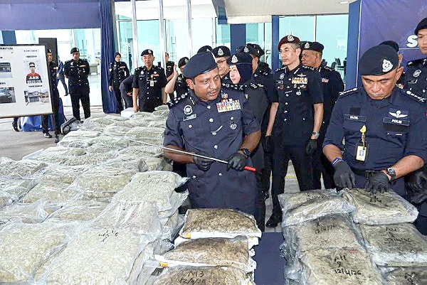 போதைப்பொருள் கடத்தல் கும்பலுக்கு எதிராக PDRM அதிரடி நடவடிக்கை - 42 மில்லியன் மதிப்பிலான போதைப்பொருட்கள் பறிமுதல்